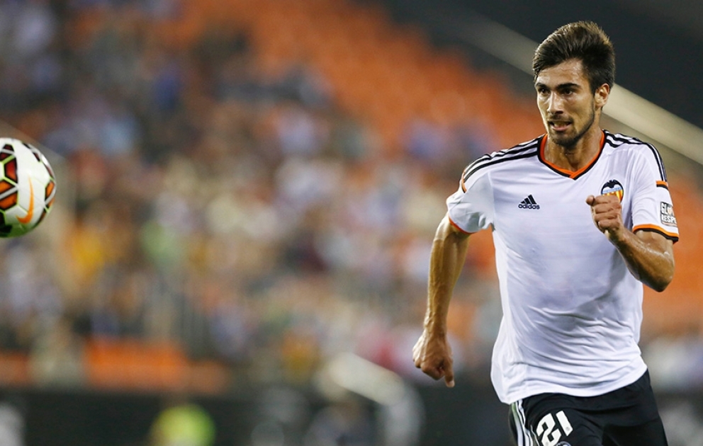 “Barselona” klubu Andre Qomeşin transferini rəsmiləşdirib