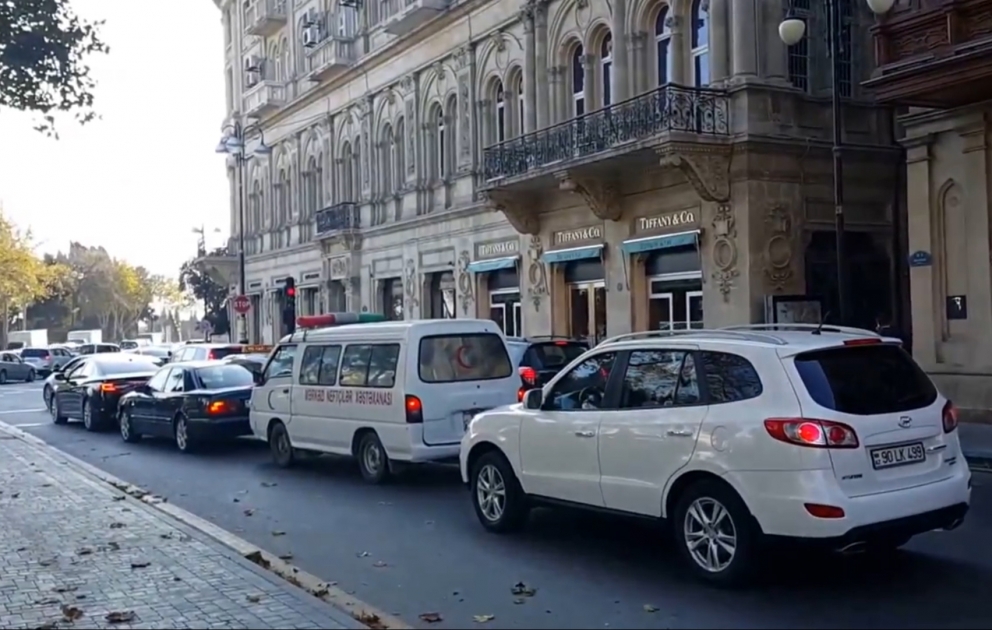 На улице Азиза Алиева движение транспорта будет ограничено