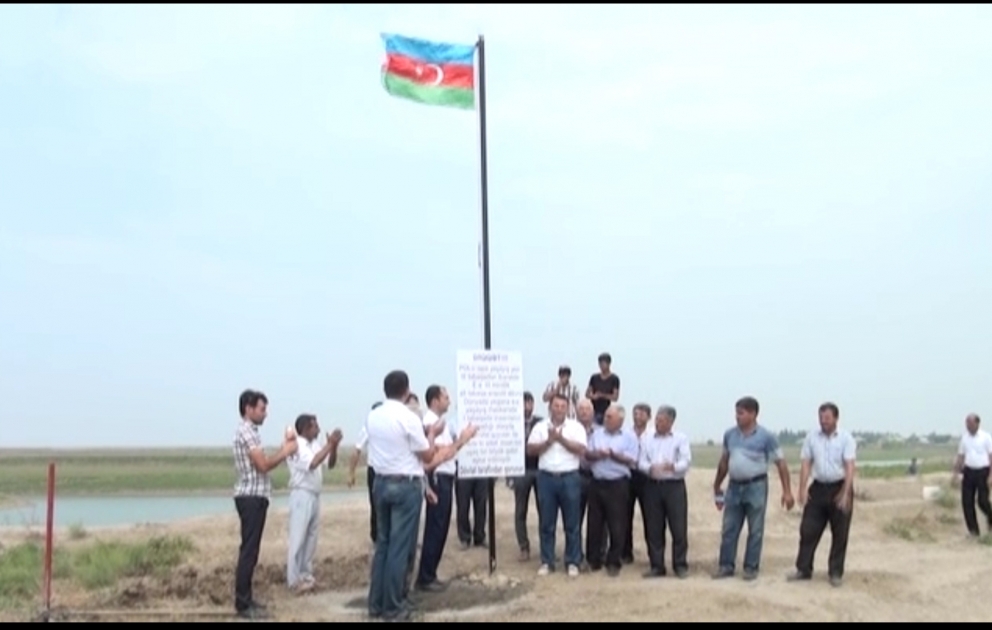 Cəlilabadda bayraq sancılma mərasimi keçirilib