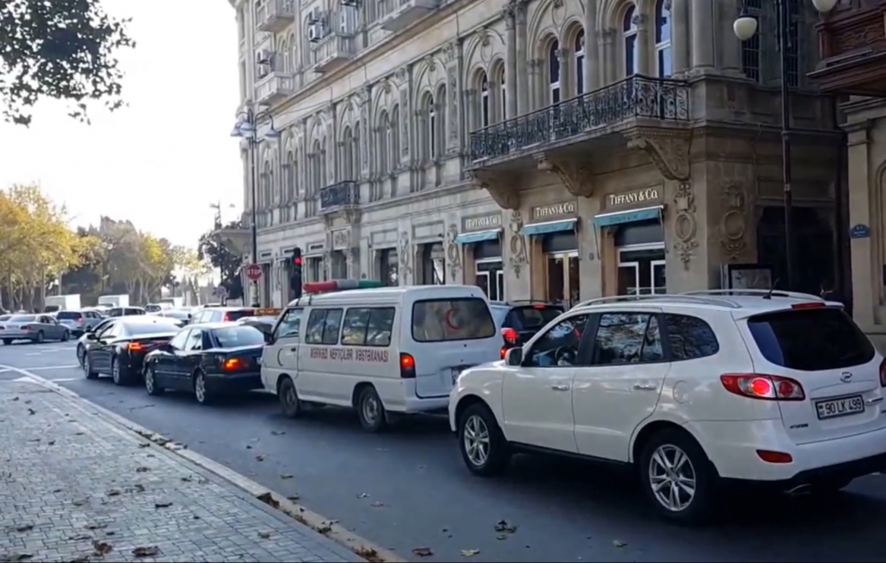 Əziz Əliyev küçəsində nəqliyyatın hərəkəti məhdudlaşdırılacaq