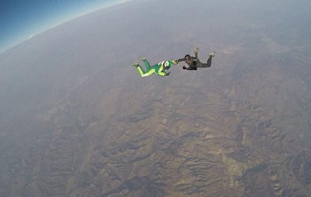 7,6 km de chute libre