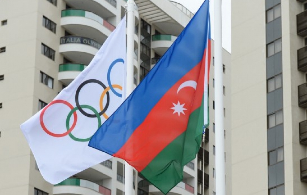 Im olympischen Dorf in Rio de Janeiro aserbaidschanische Fahne aufgezogen