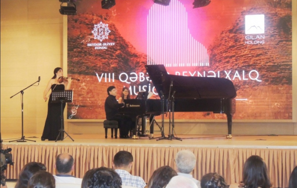 Qəbələdə növbəti kamera konserti olub