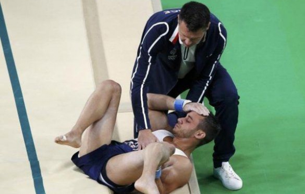 Fransalı gimnast “Rio-2016”-da ayağını sındırıb