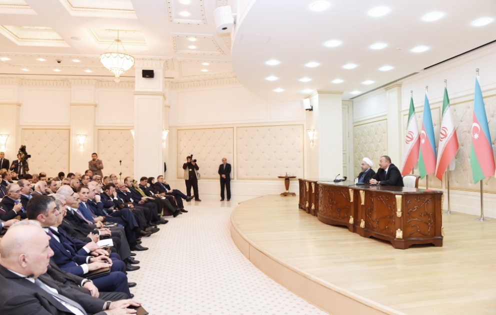 Azərbaycan və İran prezidentləri mətbuata bəyanatlarla çıxış ediblər