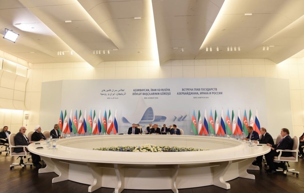 Bakıda Azərbaycan, İran və Rusiya dövlət başçılarının üçtərəfli Zirvə görüşü keçirilib