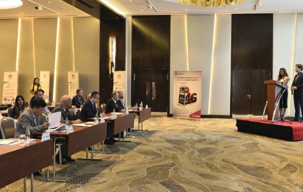 Bakou accueille un salon des technologies de pointe de la société Huawei