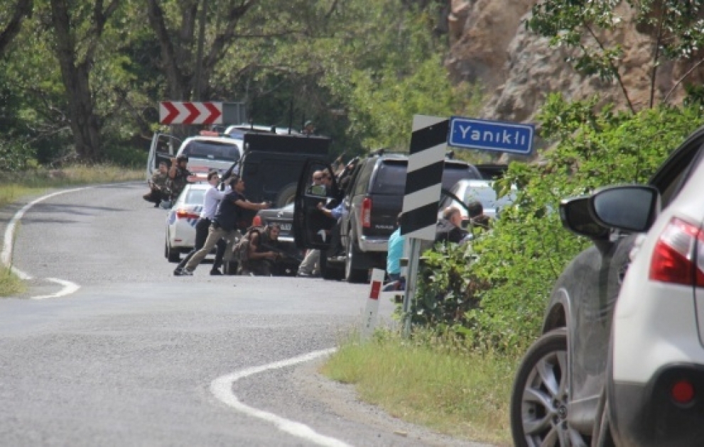 La voiture du président du CHP Kemal Kiliçdaroglu a subi une attaque