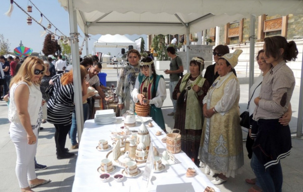 Qəbələdə IV Beynəlxalq Mürəbbə Festivalı açılıb