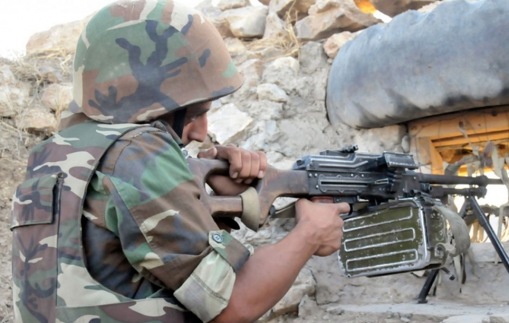 Armenische bewaffnete Einheiten beschießen aserbaidschanische Positionen mit überschweren Maschinengewehren