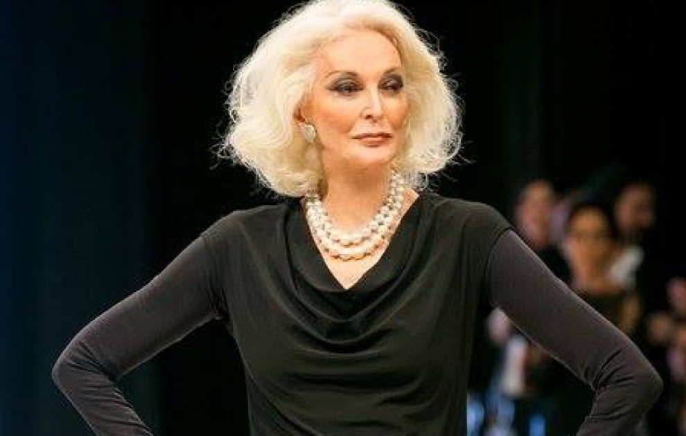 Carmen Dell’Orefice, mannequin à 80 ans: Je veux mourir sur scène, chaussée des talons hauts