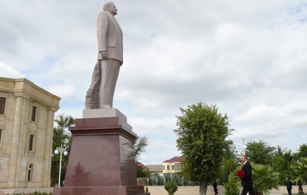 Déplacement du président Ilham Aliyev à Salyan