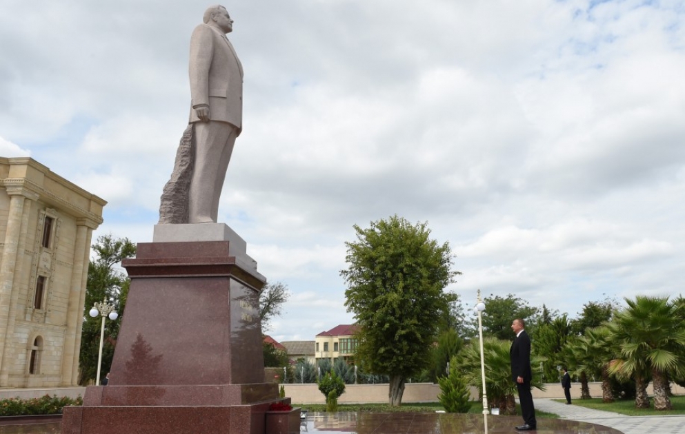 President Ilham Aliyev arrived in Salyan district for a visit