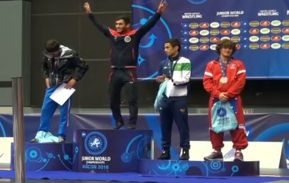 Dünya çempionatının sonuncu günündə güləşçilərimiz 4 medal qazanıblar
