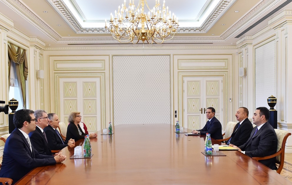 Präsident Ilham Aliyev empfängt Präsident der Föderation jüdischer Gemeinden der Schweiz