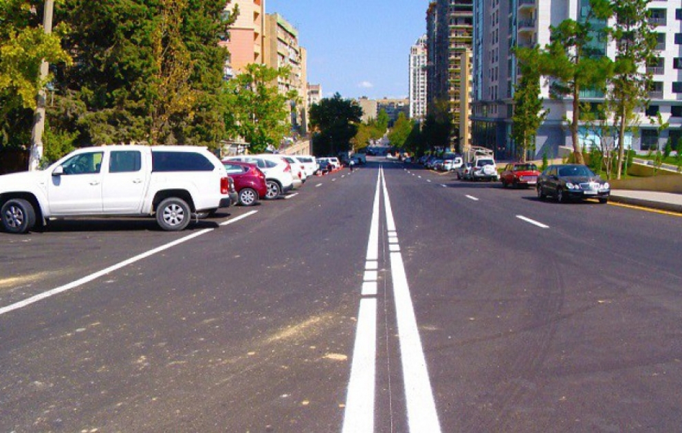 Bakının daha iki küçəsinin bir hissəsi təmir edilib