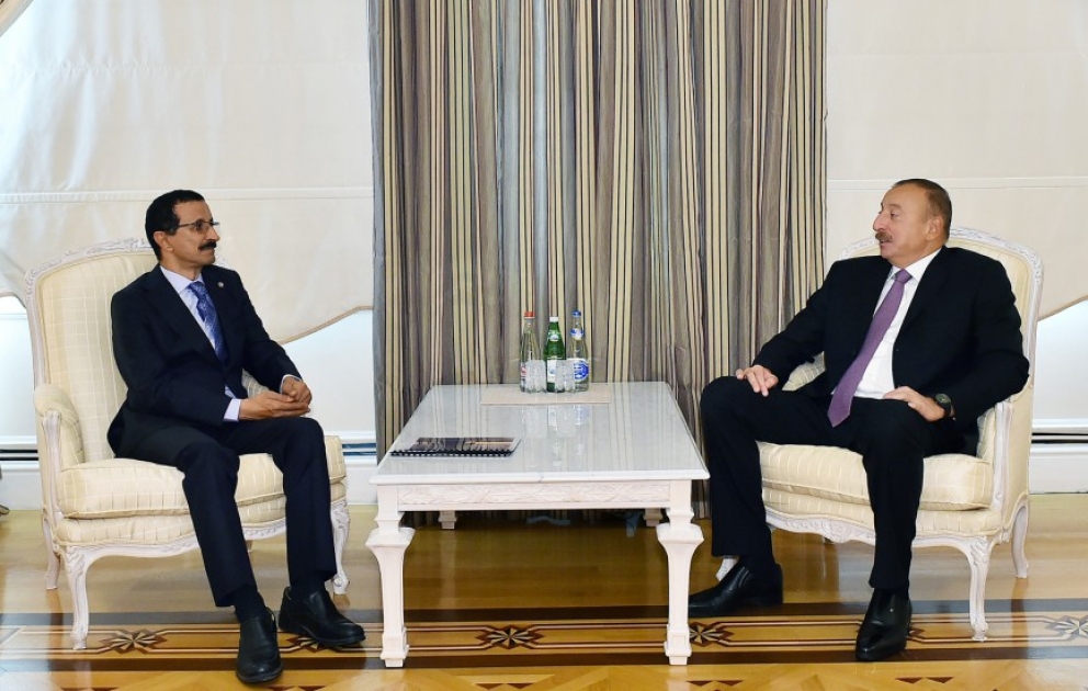 President Ilham Aliyev received Group Chairman of DP World