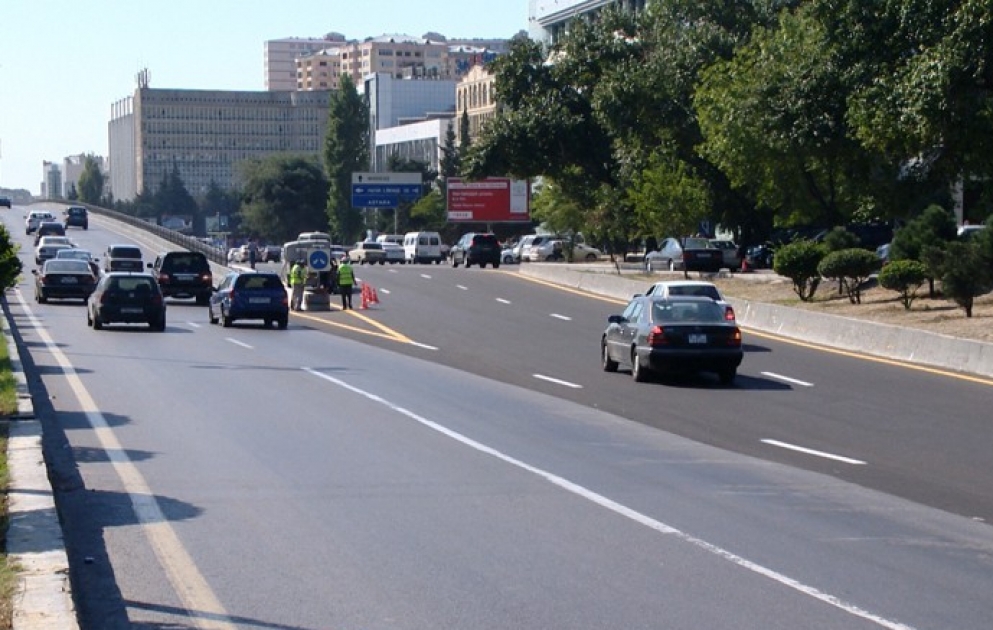“20 Yanvar dairəsi” istiqamətinə gedən yol genişləndirilib