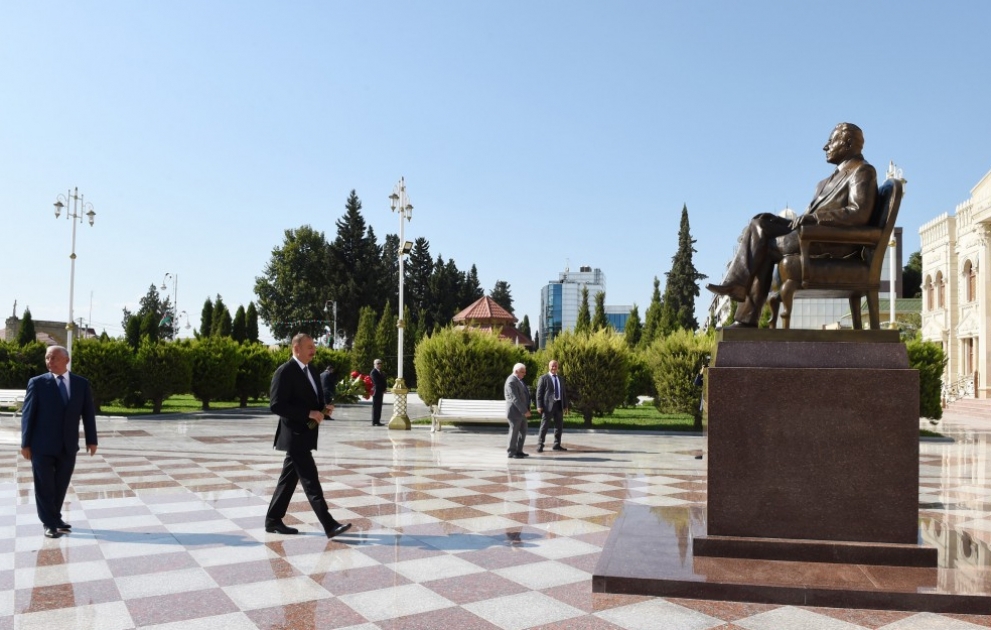 Le président de la République entame une visite à Khatchmaz