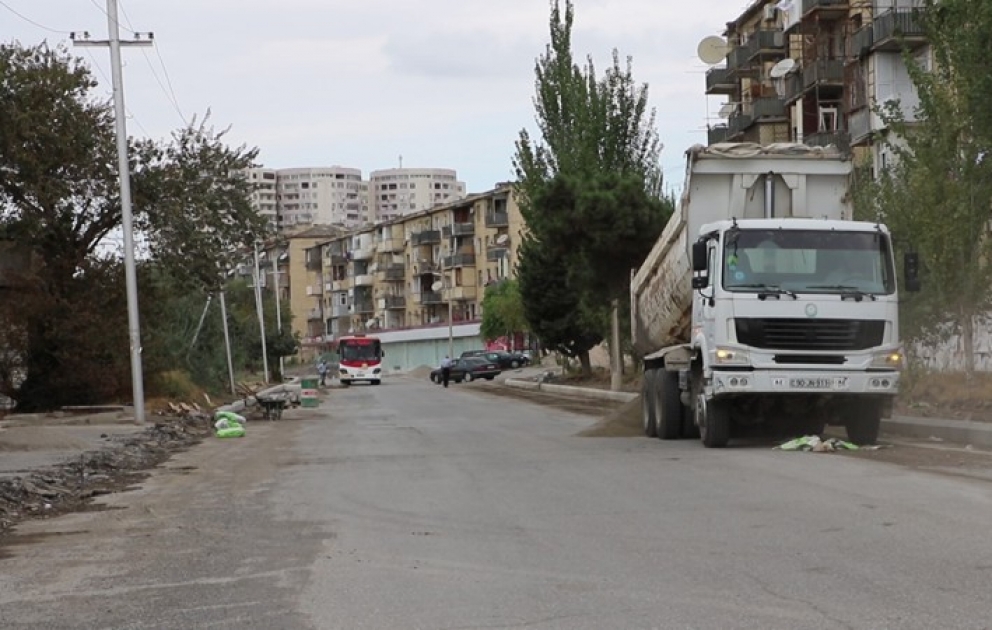 Xətai rayonu Cavanşir küçəsi təmir olunur