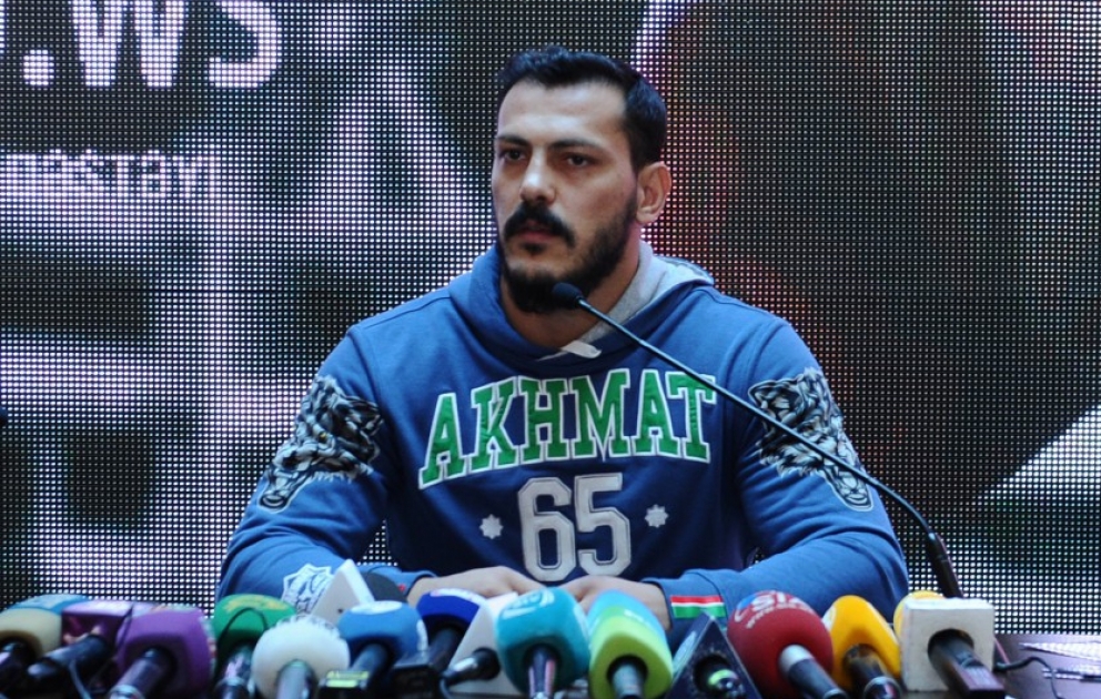 Азербайджанский чемпион мира Забит Самедов встретился в Баку с болельщиками