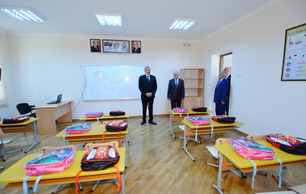 Le président azerbaïdjanais visite le nouveau bâtiment de l’école secondaire No12 à Bakou
