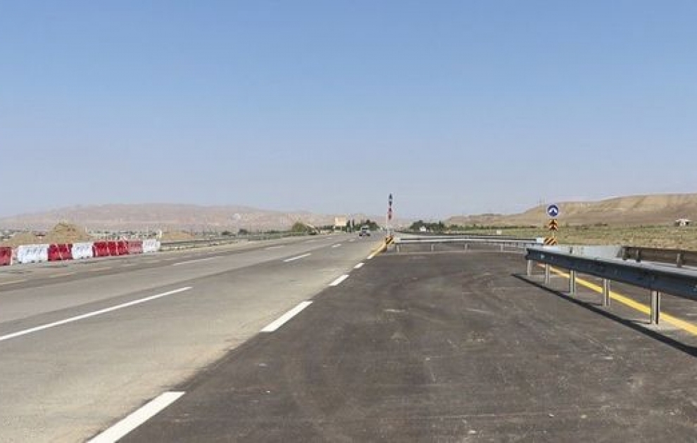 Bakı-Ələt-Qazax-Gürcüstan avtomobil yolunda yeni yol hissələri salınıb