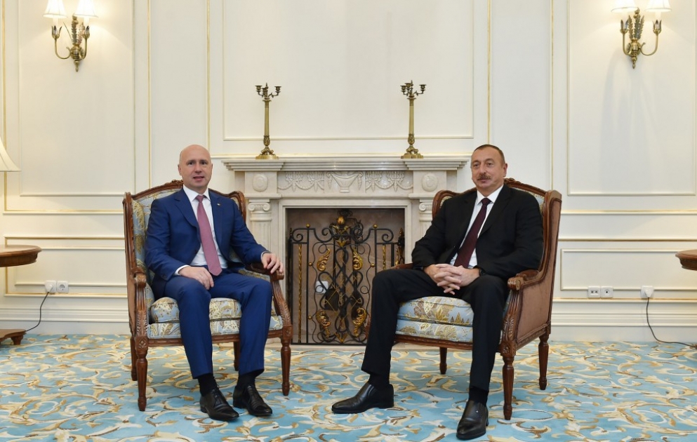 Azərbaycan Prezidenti İlham Əliyev Bişkekdə Moldovanın Baş naziri Pavel Filip ilə görüşüb