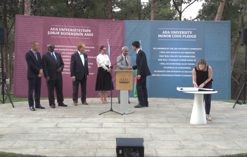 ADA Universitetində Bilik günü münasibətilə tələbələr “Şərəf andı” içiblər