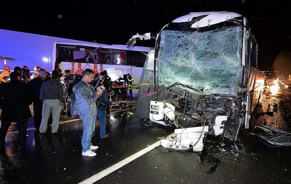 В Турции столкнулись два автобуса: 68 человек ранены