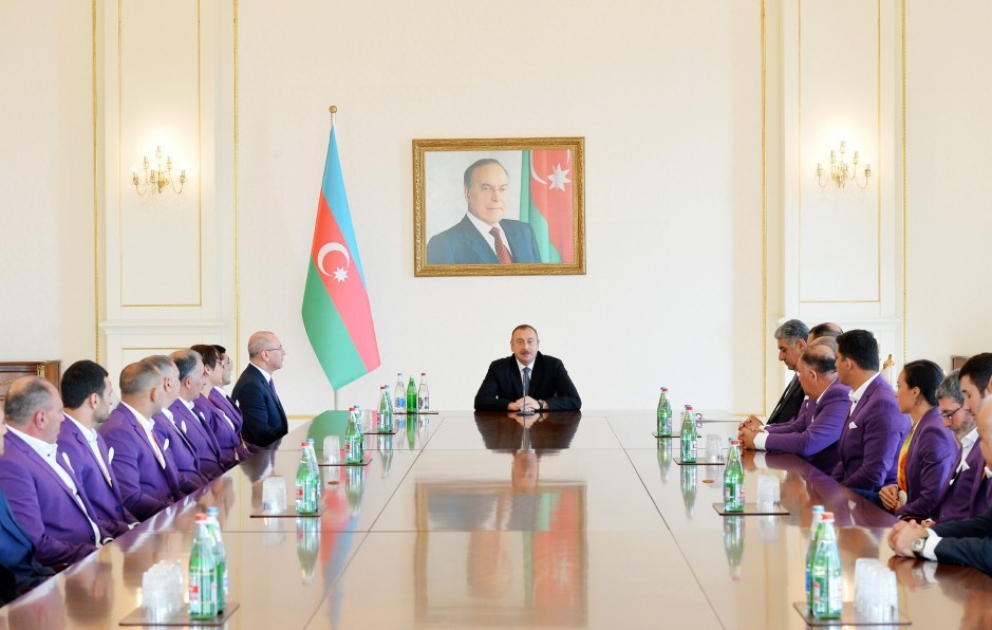 President Ilham Aliyev met with athletes who competed in 15th Summer Paralympic Games