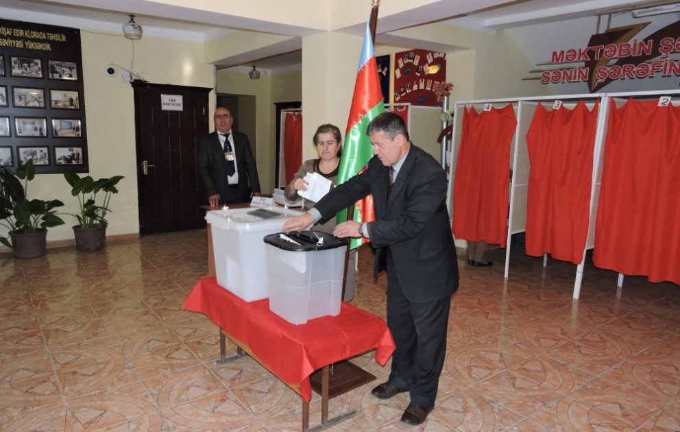 Qaxda 58 seçki məntəqəsində səsvermə vaxtında başlayıb