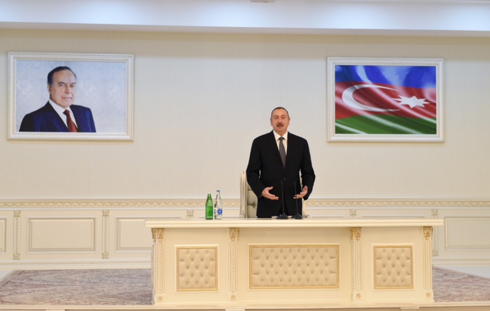 Le président de la République inaugure le Centre Heydar Aliyev à Soumgaït