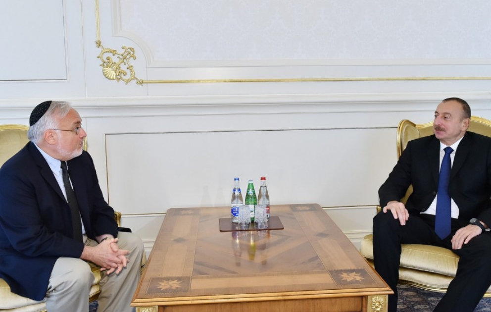 Präsident Ilham Aliyev empfängt stellvertretenden Leiter von Simon Wiesenthal Center