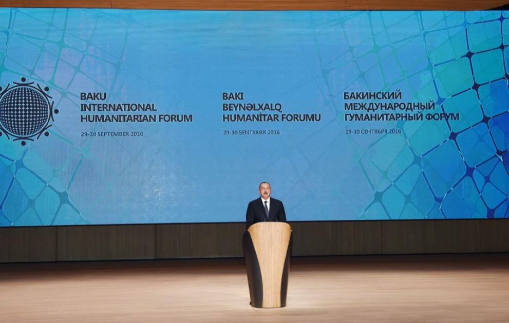 Bakıda V Beynəlxalq Humanitar Forum işə başlayıb  
Azərbaycan Prezidenti İlham Əliyev Forumun rəsmi açılış mərasimində iştirak edib