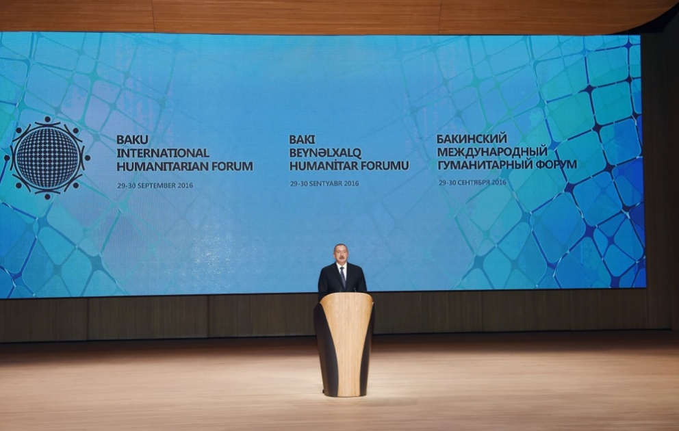 V. Internationales Humanitäres Forum Baku 2016 hat seine Arbeit begonnen