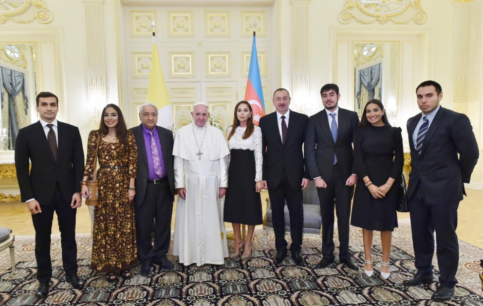 Le président Ilham Aliyev s’est entretenu avec le pape François