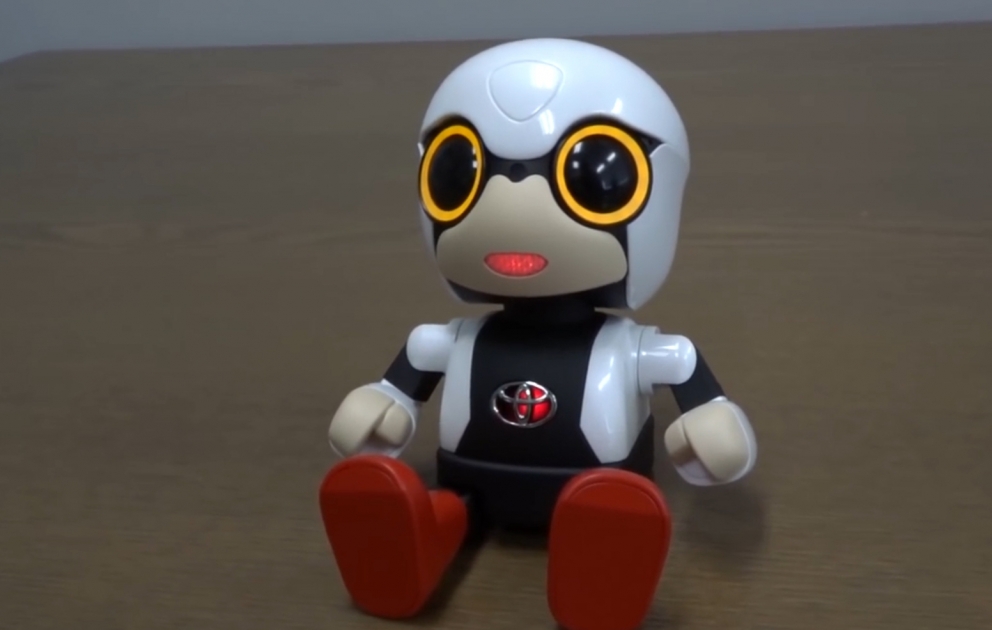 Toyota создала ребенка-робота - Kirobo Mini