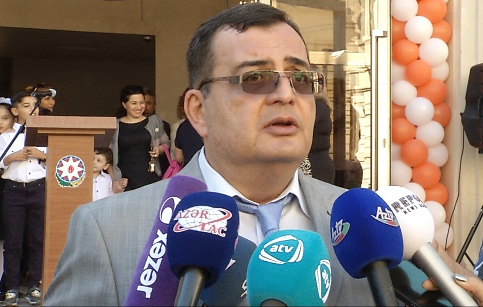 Kifayət qədər uşaq yığa bilməyən məktəblərdə qəbul dayandırılıb