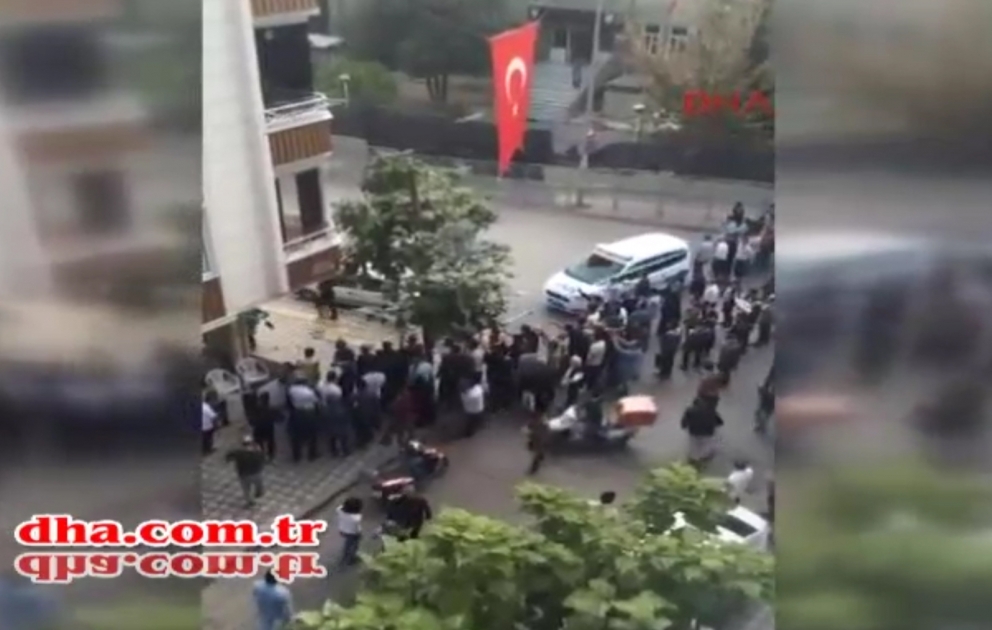В Стамбуле возле полицейского участка прогремел взрыв