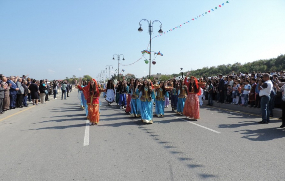 Qubada keçirilən “Alma bayramı”ndan maraqlı anlar
