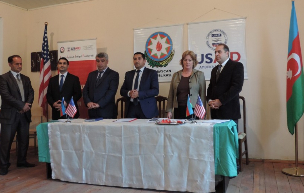 Qubanın Qımılqazma kəndində yeni su anbarları istifadəyə verilib
