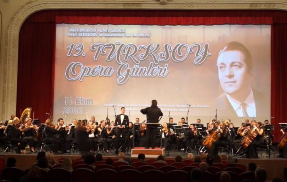 İstanbulda Rəşid Behbudova həsr olunan möhtəşəm opera konserti təşkil edilib