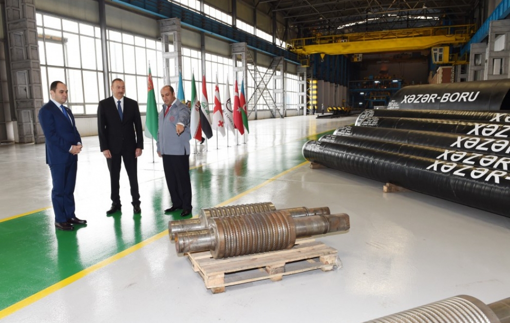 Präsident Ilham Aliyev weiht neues Sauerstoffwerk in Baku ein