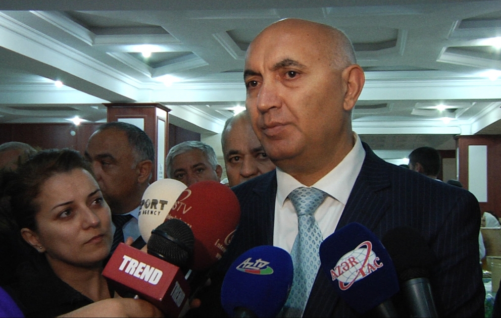 İlin sonuna kimi Bakıda 3 iri həcmli “yaşıl market” açılacaq