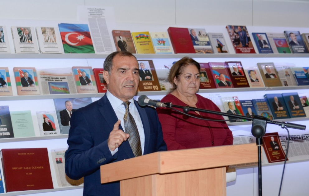 Milli Kitabxanada Dövlət Müstəqilliyi Günü münasibətilə sərgi açılıb