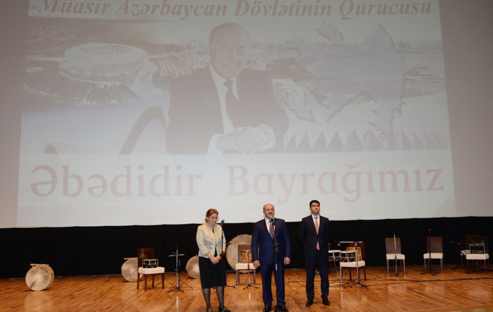 YAP Nəsimi rayon təşkilatı dövlət müstəqilliyinin 25-ci ildönümünü qeyd etdi