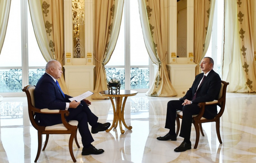 Le président Ilham Aliyev a répondu aux questions d’un journaliste de Sputnik