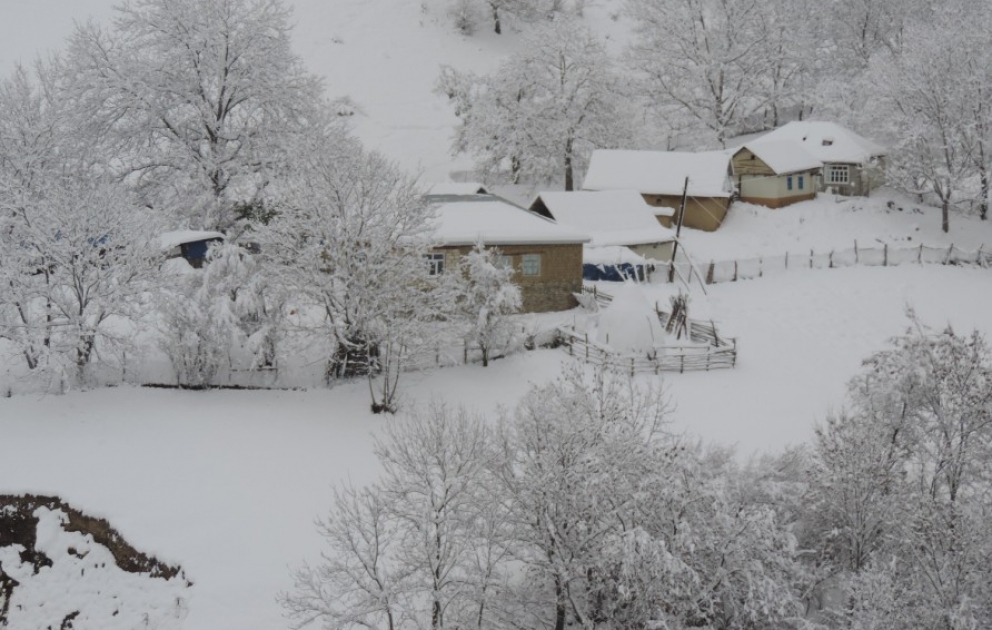 Winter im Oktober  

Erster Schneefall in Aserbaidschan