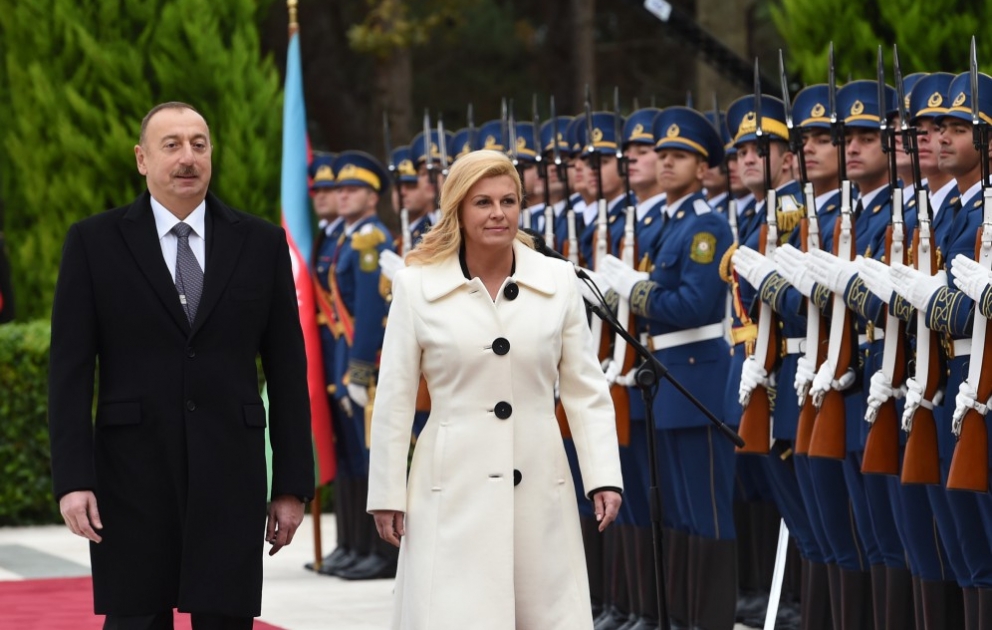 Offizieller Empfang von Präsidentin der Republik Kroatien in Baku